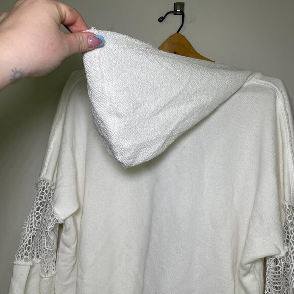 Women's XL Live Well White Embroidered Sleeve Panel Hooded Sweater - Picture 7 of 8